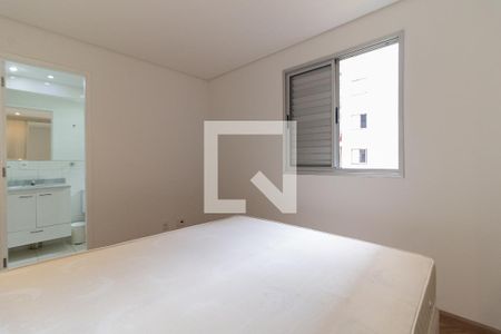 Suíte de apartamento à venda com 2 quartos, 55m² em Vila Liviero, São Paulo