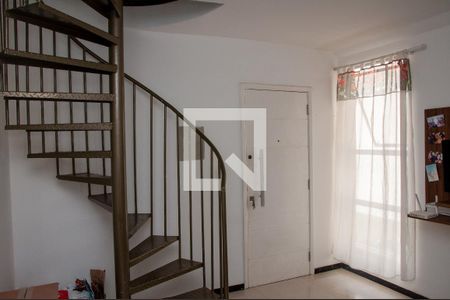 Sala de apartamento para alugar com 2 quartos, 96m² em Bom Jesus, Contagem