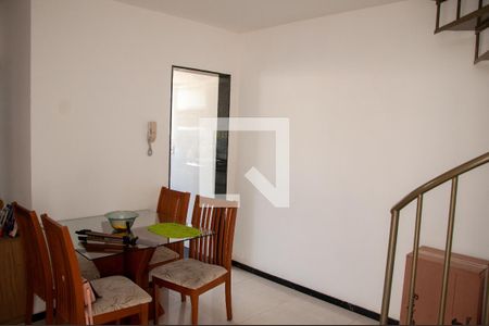 Sala de apartamento para alugar com 2 quartos, 96m² em Bom Jesus, Contagem