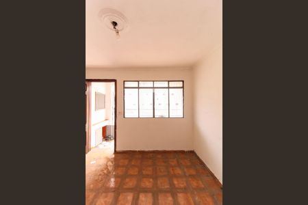 Sala  de casa à venda com 3 quartos, 200m² em Vila Bertioga, São Paulo