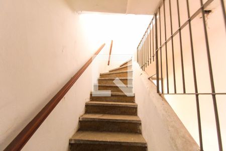 Escada de casa à venda com 3 quartos, 200m² em Vila Bertioga, São Paulo