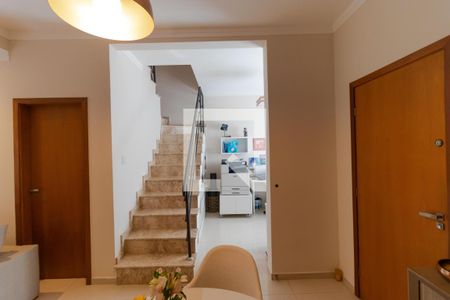 Salas de casa de condomínio à venda com 3 quartos, 110m² em Jardim das Paineiras, Campinas