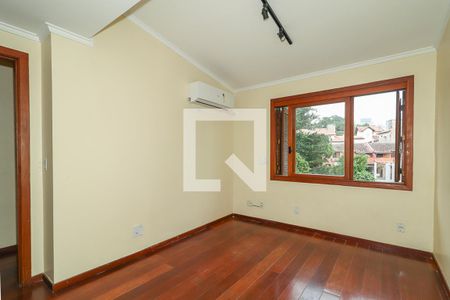 Quarto 2 de casa de condomínio para alugar com 3 quartos, 220m² em Boa Vista, Porto Alegre