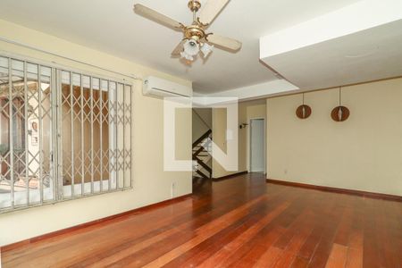 Sala de casa de condomínio para alugar com 3 quartos, 220m² em Boa Vista, Porto Alegre