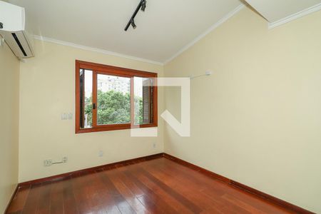 Quarto 2 de casa de condomínio para alugar com 3 quartos, 220m² em Boa Vista, Porto Alegre