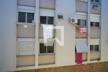 Sala - Vista de apartamento para alugar com 2 quartos, 48m² em Petrópolis, Porto Alegre