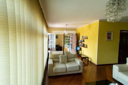 Sala de casa à venda com 3 quartos, 400m² em Jardim Popular, São Paulo