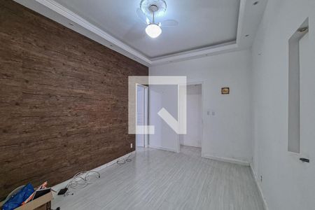 Sala de casa para alugar com 2 quartos, 140m² em Piedade, Rio de Janeiro