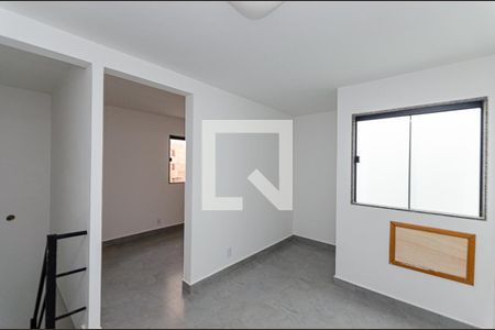 Quarto de apartamento para alugar com 2 quartos, 45m² em Jacaré, Niterói