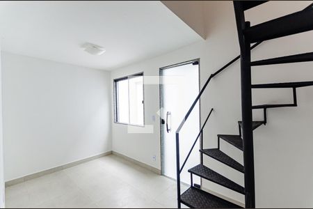 sala de apartamento para alugar com 2 quartos, 45m² em Jacaré, Niterói