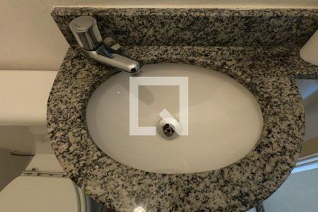 Lavabo de apartamento para alugar com 2 quartos, 64m² em Jardim Ampliação, São Paulo