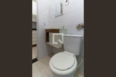 Banheiro de apartamento para alugar com 1 quarto, 22m² em Cidade Mãe do Céu, São Paulo