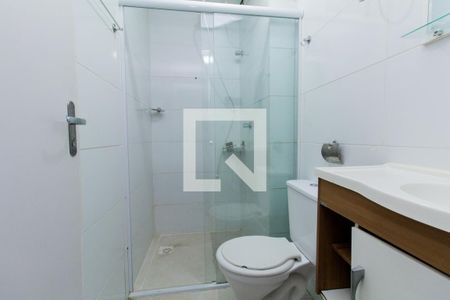 Banheiro de kitnet/studio para alugar com 1 quarto, 22m² em Cidade Mãe do Céu, São Paulo