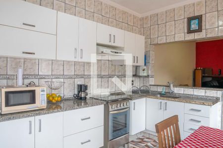 Casa à venda com 160m², 2 quartos e 4 vagas Casa à venda com 160m², 2 quartos e 4 vagasCozinha