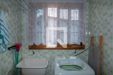 Casa à venda com 160m², 2 quartos e 4 vagas Casa à venda com 160m², 2 quartos e 4 vagasÁrea de Serviço