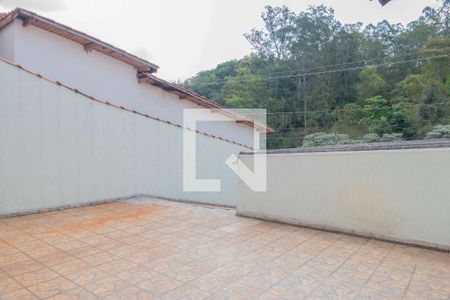 Casa à venda com 160m², 2 quartos e 4 vagas Casa à venda com 160m², 2 quartos e 4 vagasQuintal