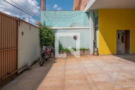 Casa à venda com 160m², 2 quartos e 4 vagas Casa à venda com 160m², 2 quartos e 4 vagasGaragem
