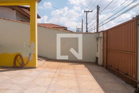 Casa à venda com 160m², 2 quartos e 4 vagas Casa à venda com 160m², 2 quartos e 4 vagasGaragem