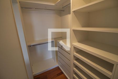 Closet da suíte de apartamento à venda com 2 quartos, 141m² em Brooklin Paulista, São Paulo