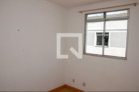 Quarto 1 de apartamento para alugar com 2 quartos, 45m² em Cabral, Contagem