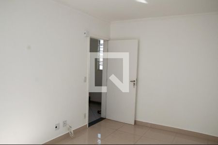 Quarto 1 de apartamento para alugar com 2 quartos, 45m² em Cabral, Contagem