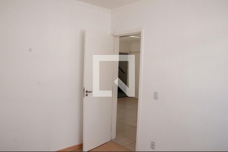 Quarto 2 de apartamento para alugar com 2 quartos, 45m² em Cabral, Contagem