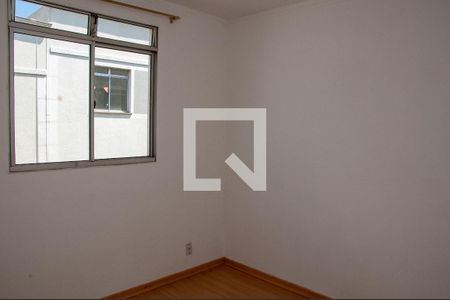 Quarto 2 de apartamento para alugar com 2 quartos, 45m² em Cabral, Contagem