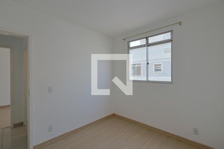 Quarto 2 de apartamento para alugar com 2 quartos, 45m² em Cabral, Contagem