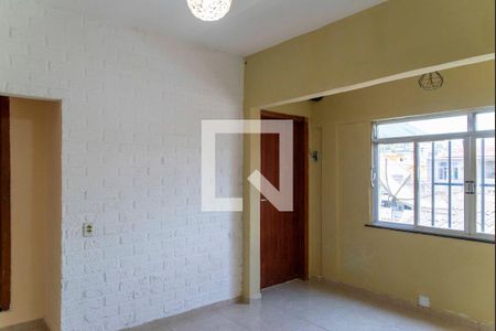 Sala de casa para alugar com 2 quartos, 50m² em Marco Dois, Nova Iguaçu