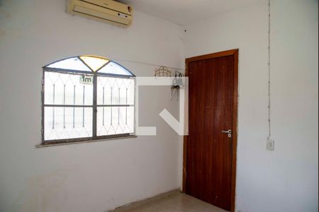 Quarto 1 de casa para alugar com 2 quartos, 50m² em Marco Dois, Nova Iguaçu