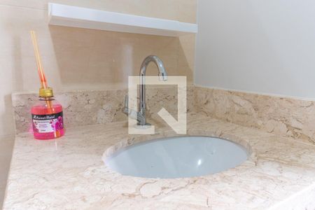 Banheiro Social de kitnet/studio para alugar com 1 quarto, 28m² em Setor Residencial Oeste (são Sebastião), Brasília