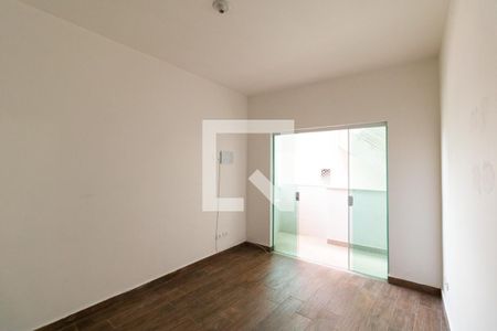 Quarto de casa para alugar com 1 quarto, 50m² em Cidade dos Bandeirantes, São Paulo