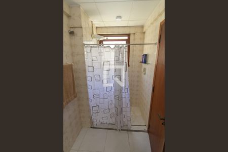 Banheiro da Suíte de apartamento à venda com 3 quartos, 136m² em Higienópolis, Porto Alegre