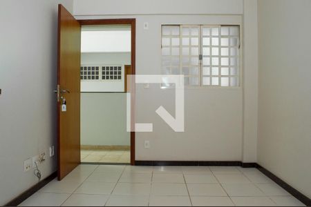 Sala de apartamento para alugar com 1 quarto, 43m² em Tibery, Uberlândia