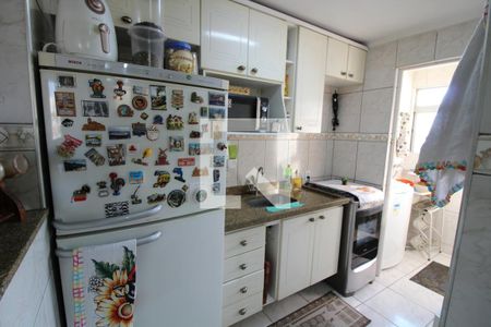 Cozinha de apartamento à venda com 2 quartos, 45m² em Vila Ema, São Paulo