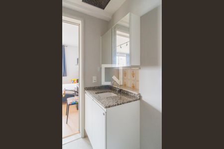 Banheiro de kitnet/studio à venda com 1 quarto, 38m² em Centro Histórico, Porto Alegre