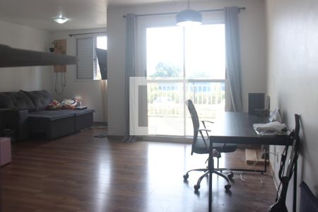 Sala de apartamento para alugar com 2 quartos, 70m² em Vila Nova Alba, São Paulo