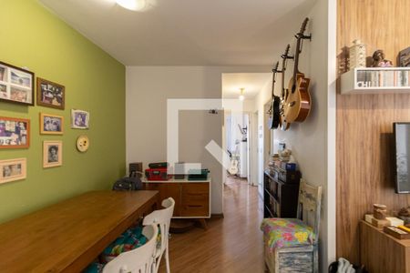 Sala de apartamento à venda com 3 quartos, 69m² em Vila Moinho Velho, São Paulo