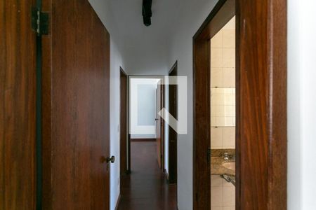 Corredor de apartamento para alugar com 3 quartos, 95m² em Funcionários, Belo Horizonte