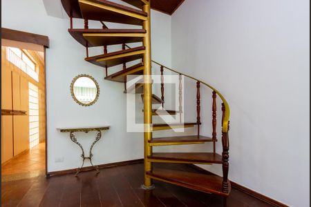 Escada de casa para alugar com 3 quartos, 140m² em Belenzinho, São Paulo