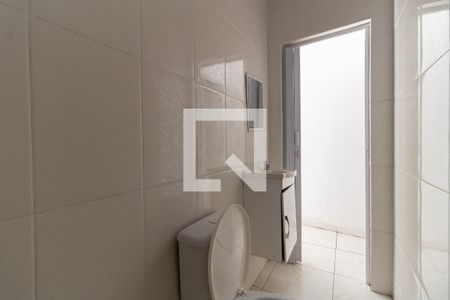 Banheiro de casa para alugar com 1 quarto, 38m² em São João Climaco, São Paulo