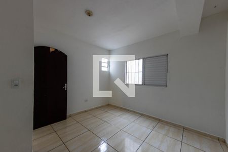 Quarto 2 de casa para alugar com 2 quartos, 50m² em Vila Lucia, São Paulo