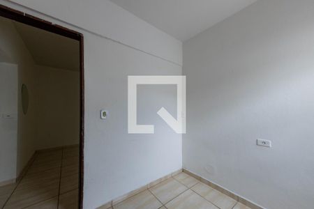 Quarto 1 de casa para alugar com 2 quartos, 50m² em Vila Lucia, São Paulo