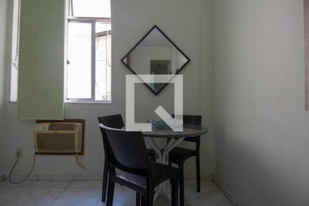 Sala/Cozinha de kitnet/studio para alugar com 1 quarto, 20m² em Copacabana, Rio de Janeiro