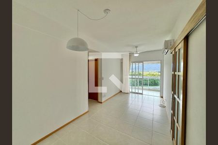 Sala de apartamento para alugar com 2 quartos, 68m² em Recreio dos Bandeirantes, Rio de Janeiro