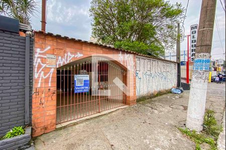 Casa para alugar com 178m², 3 quartos e 1 vaga Casa para alugar com 178m², 3 quartos e 1 vagaFachada