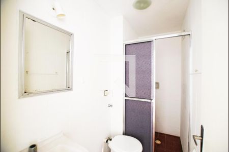 Banheiro de apartamento para alugar com 1 quarto, 35m² em Centro Histórico, Porto Alegre