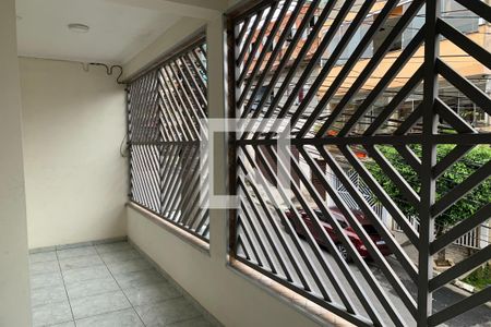 Varanda de casa à venda com 4 quartos, 322m² em Jardim Primeiro de Maio (chácara Fazendinha), Osasco