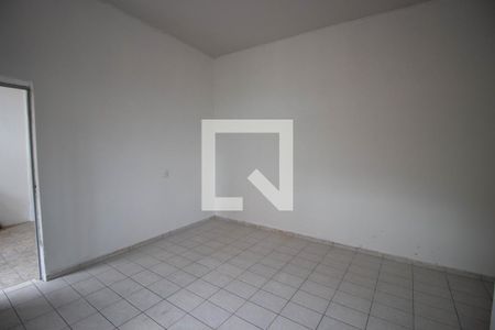 Quarto  de casa à venda com 3 quartos, 200m² em Vila Carmosina, São Paulo