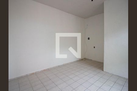 Quarto  de casa à venda com 3 quartos, 200m² em Vila Carmosina, São Paulo